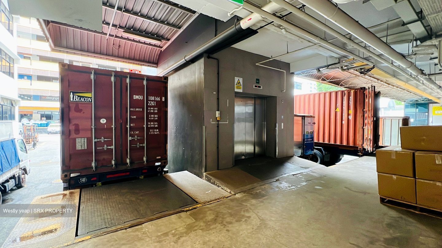 B Central (D12), Factory #446077301